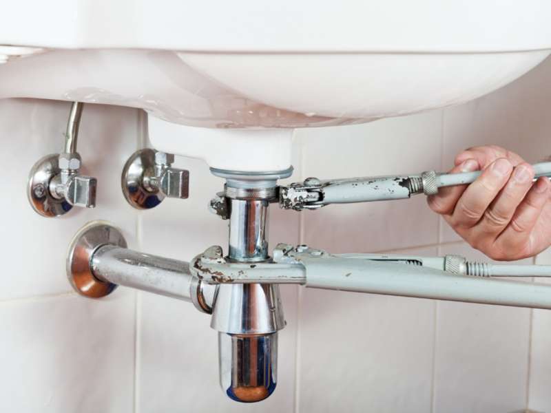 commercial plumbers near me
